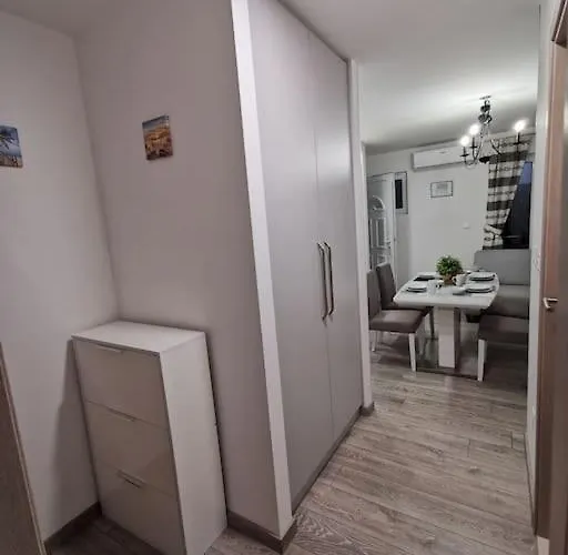アパート Maris Apartment-balcony With View And Free Parking